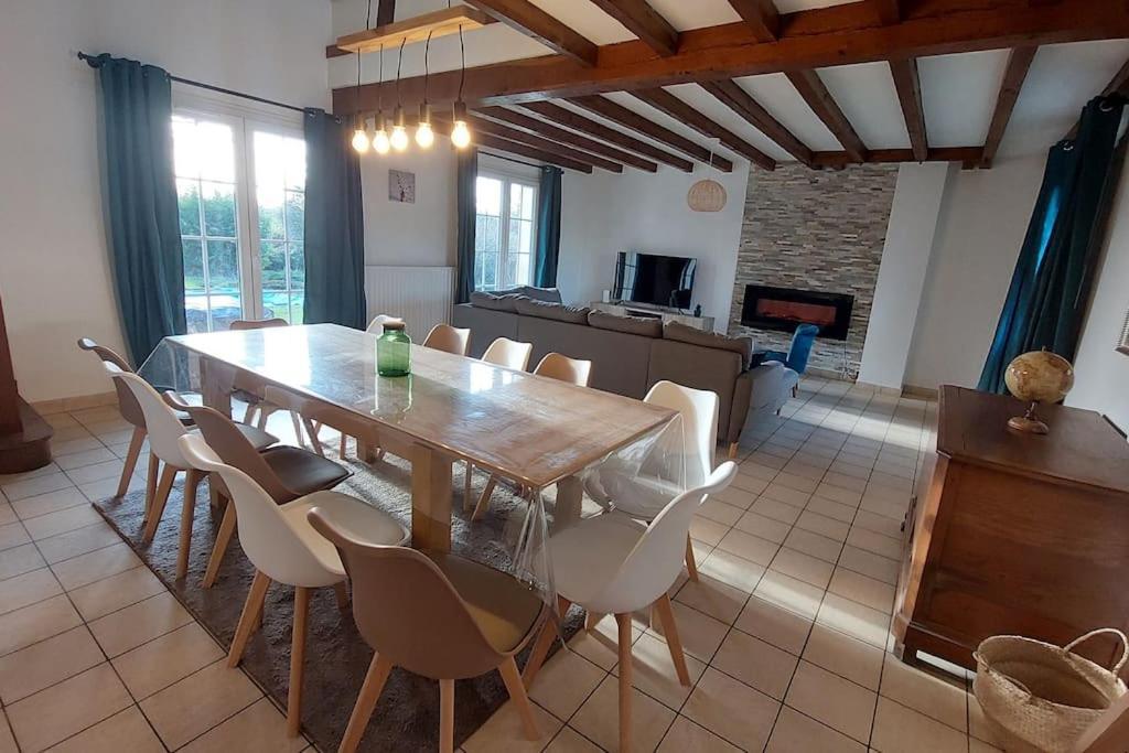 La Villa Du Lac A Mesnil Saint Pere Extérieur photo